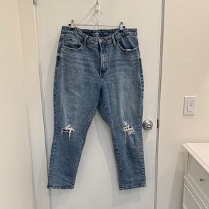 Old Navy Curvy OG Straight Women's Distressed Light Blue Boyfriend Jeans